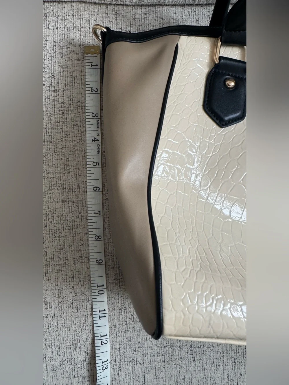 Gunas New York Bag